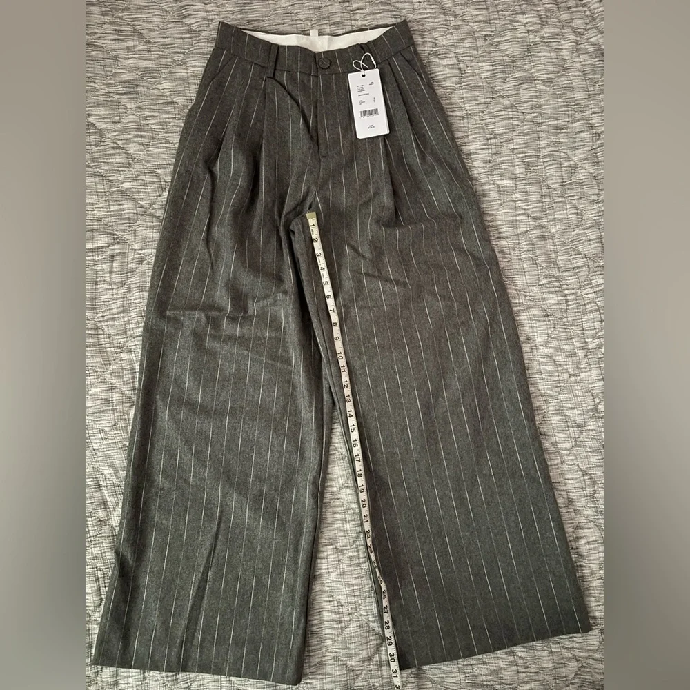 LeAL.X High Rise Wide Leg Gray Stripped Trousers Sz 8 NWT | High Rise Trousers- - Picture 6 of 9